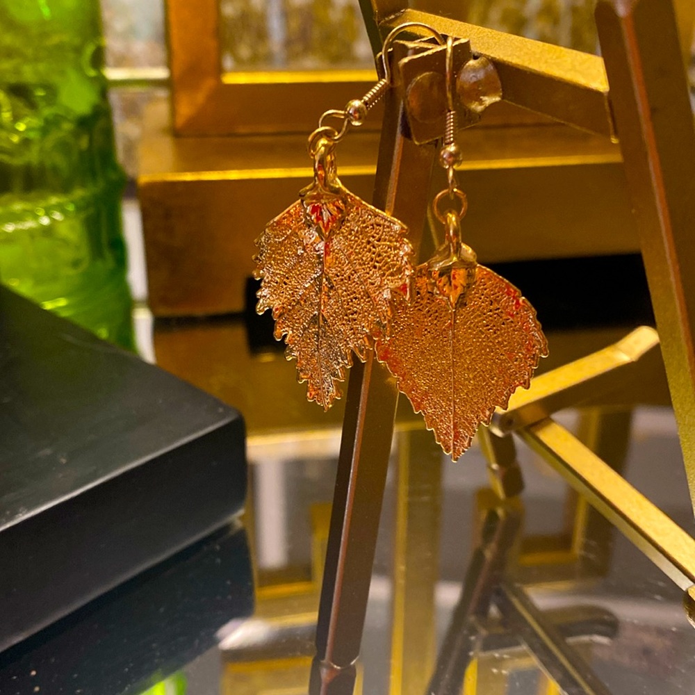 24K Gold Leaf Earrings from Mount Rushmore